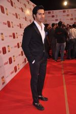 Varun Dhawan at Stardust Awards 2013 red carpet in Mumbai on 26th jan 2013 (408).JPG